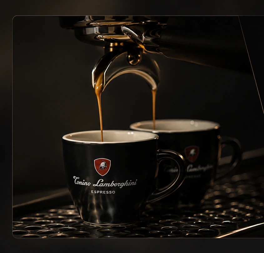 Tonino Lamborghini Espresso — iki fincana espresso akışı, Türkiye resmi distribütörlüğü