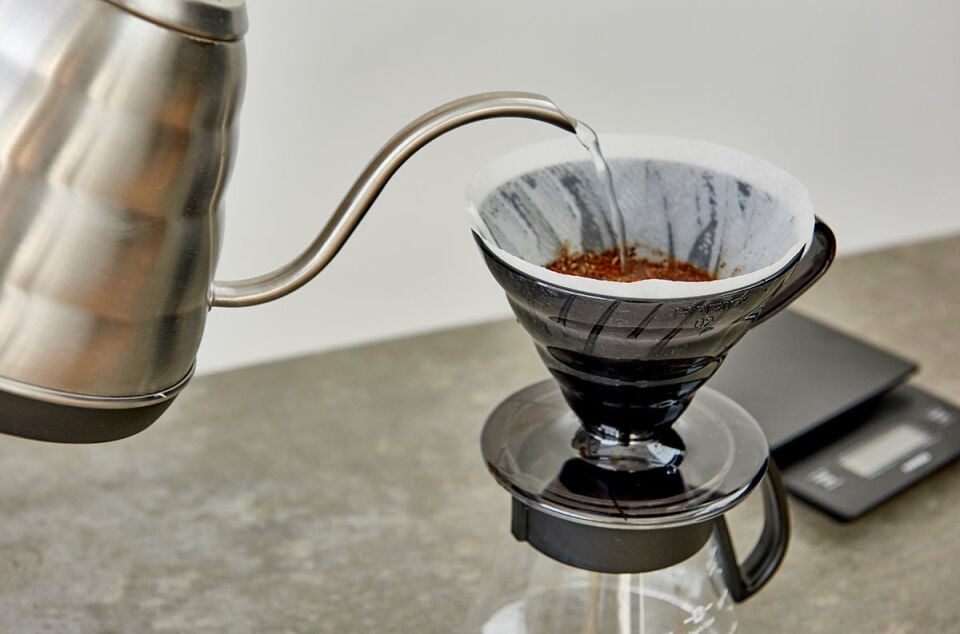 V60 02 SİYAH ŞEFFAF PLASTİK DRIPPER 40 LI FİLTRE